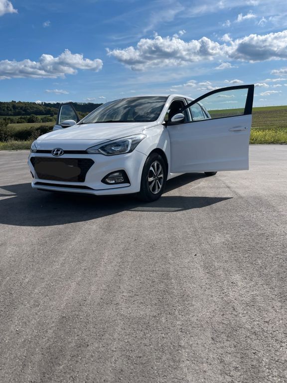 i20