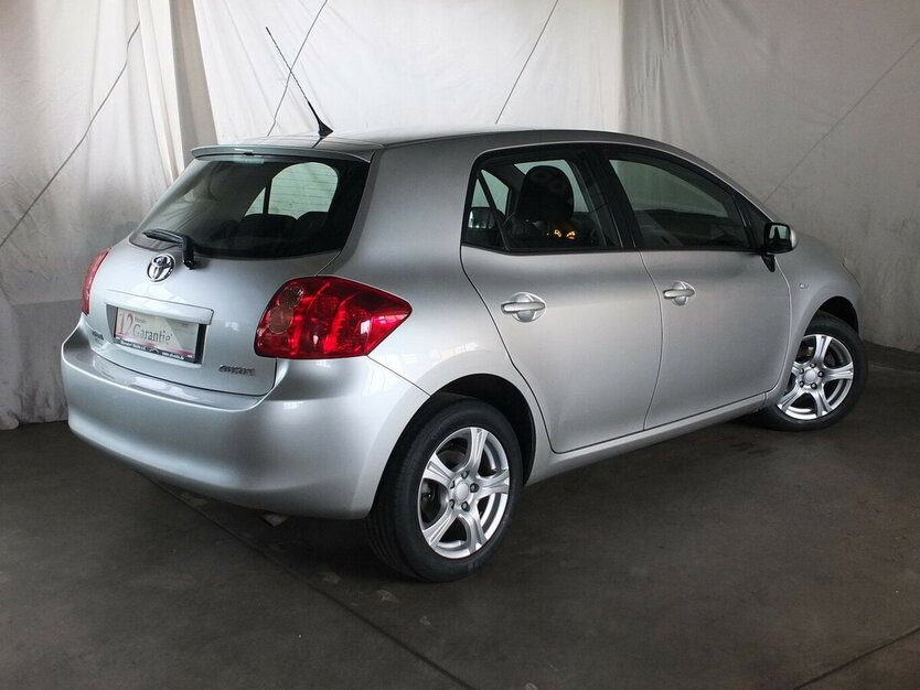 Toyota Auris 1.6i BLACK WEEK 25: SOL ALLE INSPEKTIONEN GA 174.885 km 4.908 € Köln 50858