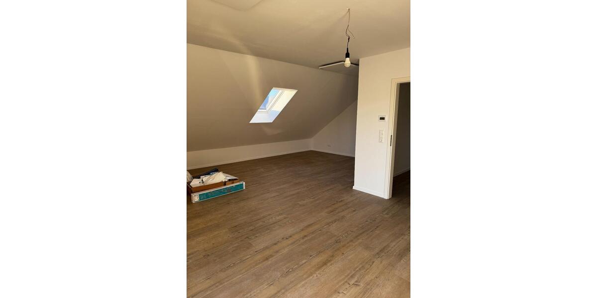 Doppelhaushälfte 5 Zimmer mit Terrasse, Dorfrand 5 zimmer