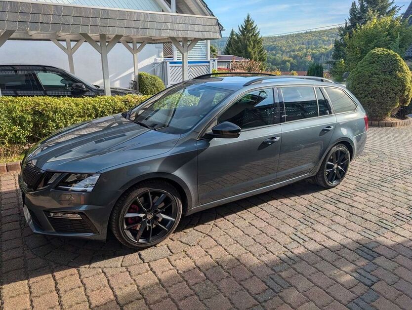 Skoda Octavia 83.400 km 15.999 € Hamburg 22083