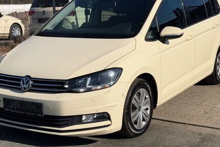 VW Touran 369.000 km 4.700 &euro; Stapelfeld bei Hamburg 22145