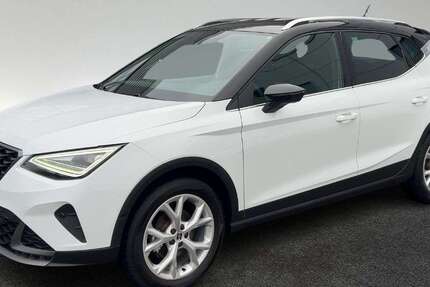 Seat Arona 26.684 km 25.951 &euro; Hamburg 22529