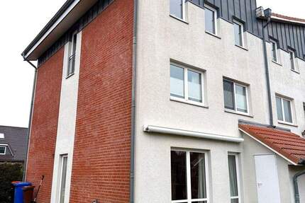 Haus Bad Bramstedt - 4 Zimmer, 153 m&sup2;, 1.600&euro; | Angebot:25738795