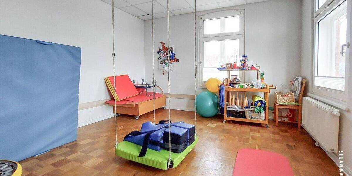 Gewerbeobjekt Drochtersen - 1 Zimmer, 235 m&sup2;, 2.900&euro; | Angebot:26798460
