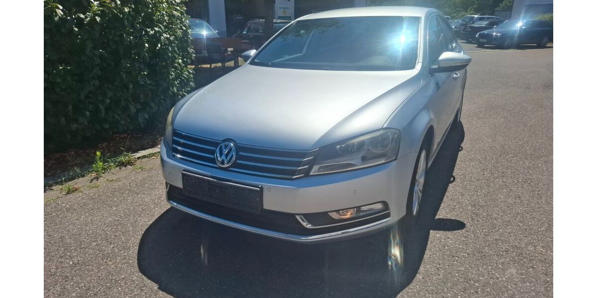 VW Passat 98.854 km 9.190 &euro; Waldshut-Tiengen 79761
