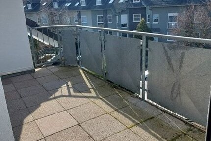 Schöne preiswerte 3-R- Wohnung in Groß -Santersleben ca.74,28m2 mit sonnigen BLK. zu vermieten !