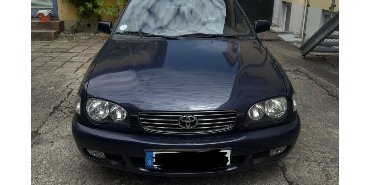 Toyota Corolla 141.000 km 2.190 &euro; Friedrichshafen 88045