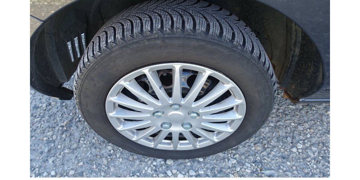 Ford Fusion Fun X Klima 8-fach bereift Bremsen neu gute 113.000 km 1.950 &euro; Neumarkt/OPf 92318