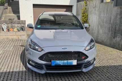 Ford Focus 116.000 km 15.000 &euro; Grävenwiesbach 61279