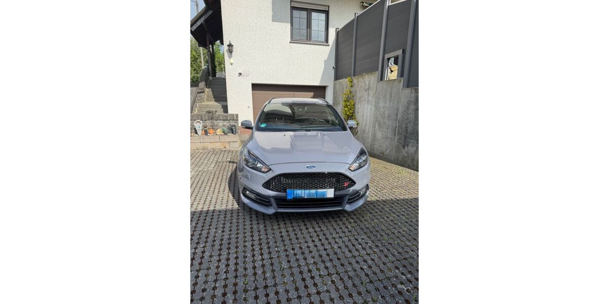 Ford Focus 116.000 km 15.000 &euro; Grävenwiesbach 61279