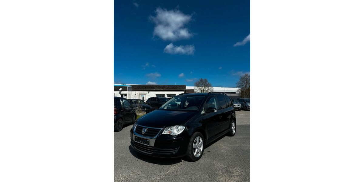VW Touran 177.000 km 3.290 &euro; Velten 16727