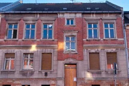 Haus Burg - 10 Zimmer, 244 m&sup2;, 80.000&euro; | Angebot:26535772