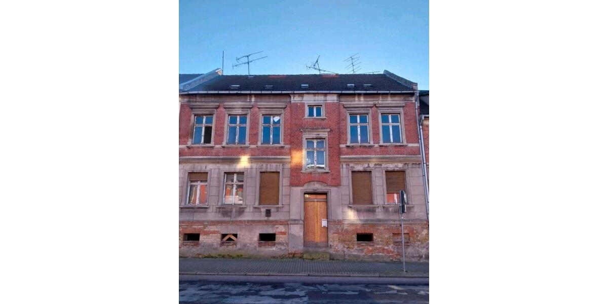 Mehrfamilienhaus, Wohnhaus Burg - 10 Zimmer, 244 m&sup2;, 80.000&euro; | Angebot:26535772