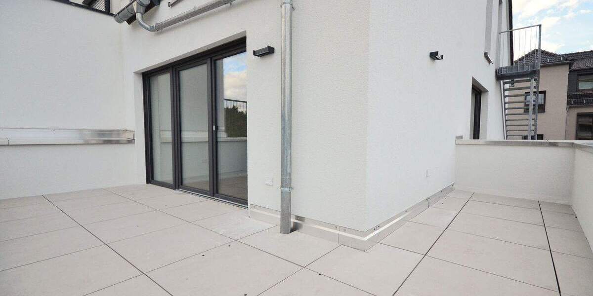 Urbaner Rückzugsort im Stadthaus: Wohnen mit Stil und Effizienz in Neu-Isenburg 5 zimmer