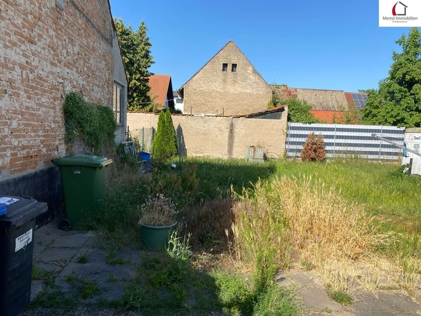 °°° Mehrfamilienhaus MIT 4 WohnungEN, 3 GARAGEN, GARTEN UND AUSBAUPOTENZIAL °°°