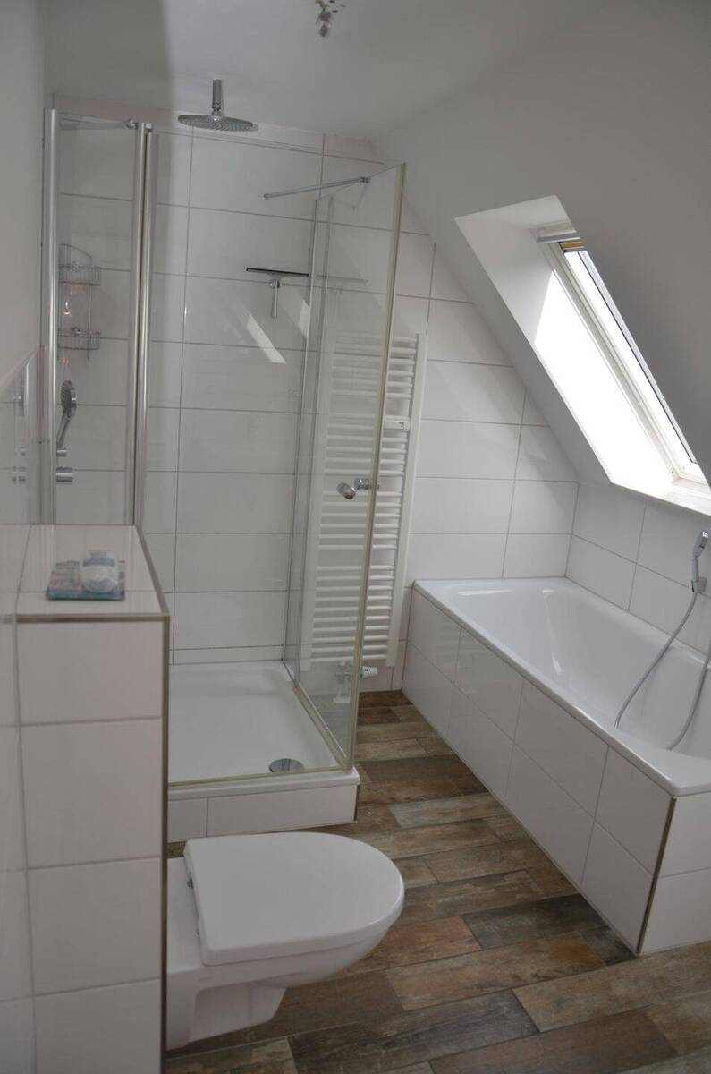 Gepflegtes und repräsentatives, großzügiges Einfamilienhaus mit Einliegerwohnung in Bochum-Eppendorf - Nähe Südpark 9 zimmer