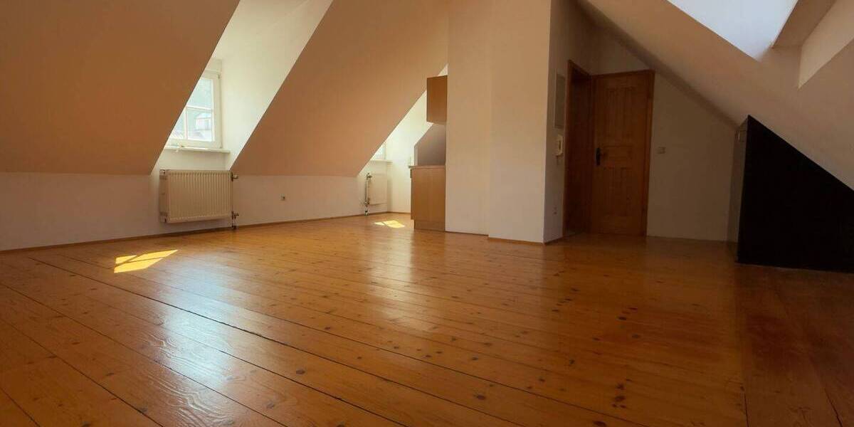 Zimmer Passau Altstadt - 2 Zimmer, 65 m&sup2;, 545&euro; | Angebot:26217874