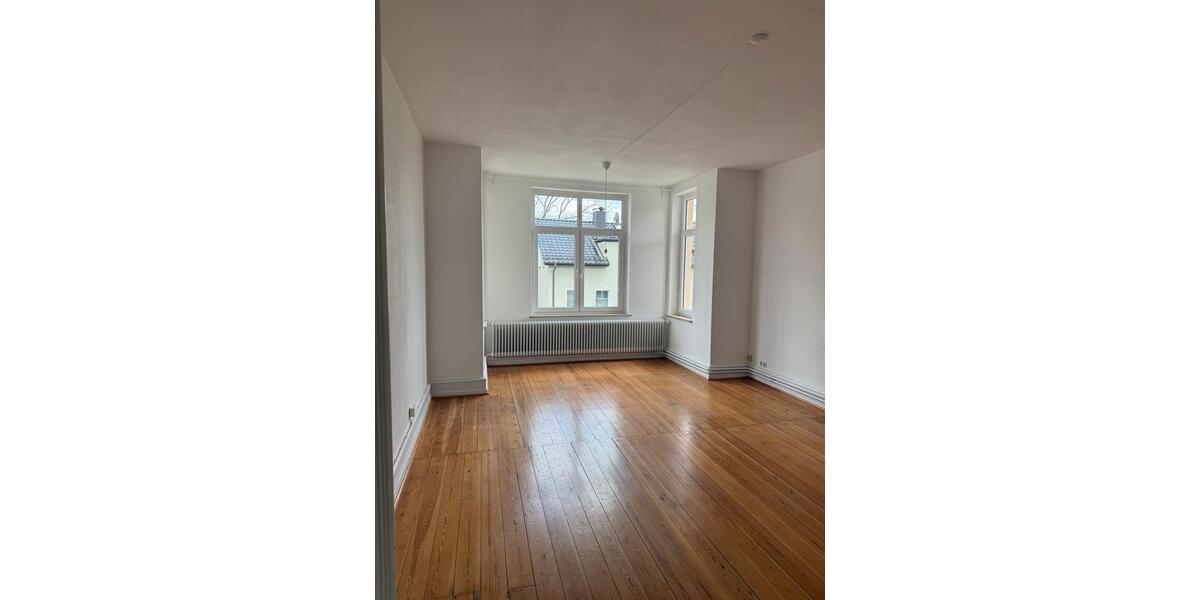 Etagenwohnung Schleswig - 4 Zimmer, 122 m&sup2;, 900&euro; | Angebot:26444748