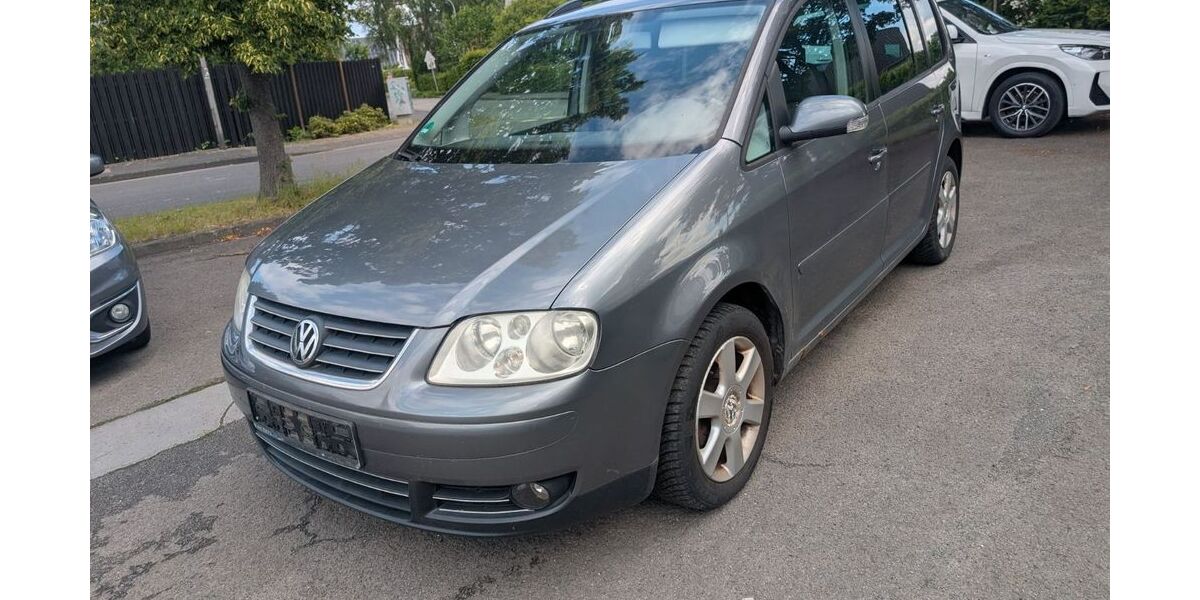 VW Touran 169.200 km 1.500 &euro; Bünde 32257