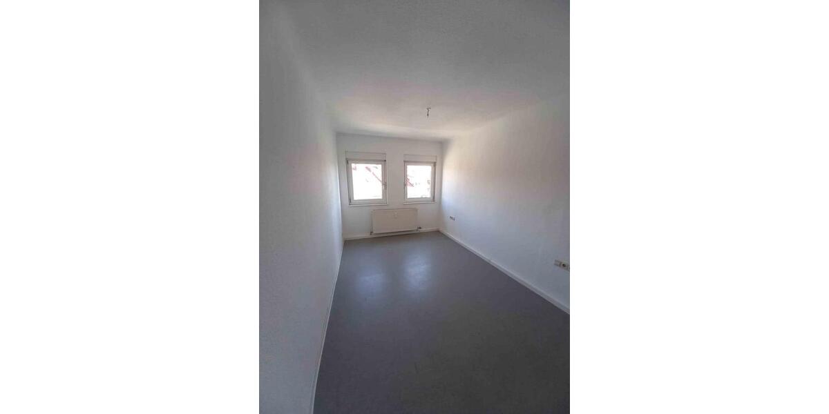 Dachgeschoßwohnung Stuttgart Bad Cannstatt - 2 Zimmer, 67 m&sup2;, 738&euro; | Angebot:26350565
