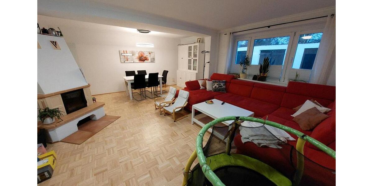Etagenwohnung Bentwisch - 5 Zimmer, 192 m&sup2;, 2.100&euro; | Angebot:25343208