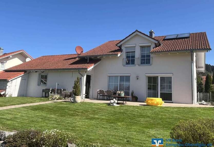 Haus zum Kaufen in Haldenwang 880.000 € 174 m²