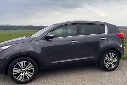Kia Sportage 95.000 km 13.300 € Frauenneuharting 83553