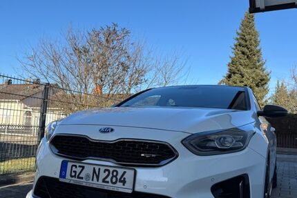 Kia pro ceed / ProCeed 94.000 km 18.900 &euro; Günzburg 89312