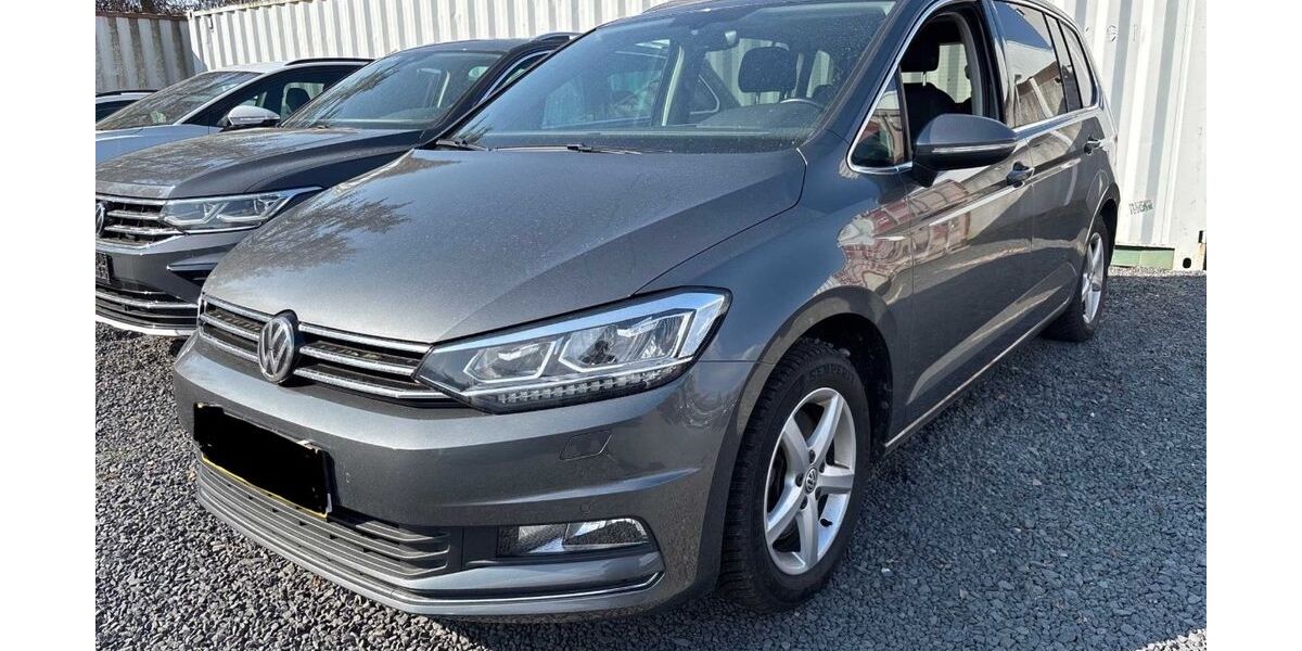 VW Touran 162.000 km 15.289 &euro; Marktredwitz 95615