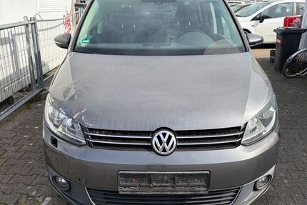 VW Touran 292.000 km 2.900 &euro; Neu-Ulm 89231