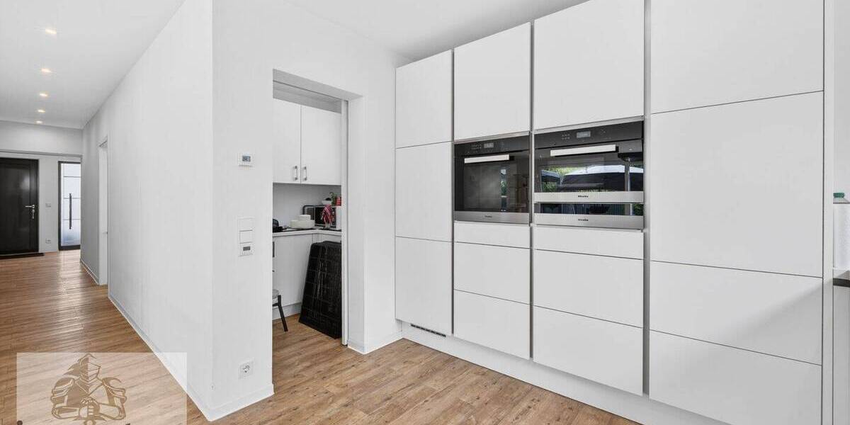 Einfamilienhaus Gundelsheim - 6 Zimmer, 245 m&sup2;, 949.000&euro; | Angebot:26695748