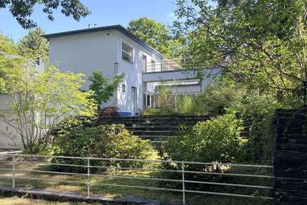 Haus Kleinmachnow - 6 Zimmer, 215 m&sup2;, 1.550.000&euro; | Angebot:27116502