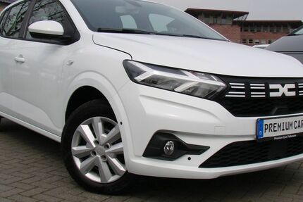 Dacia Sandero 16.230 km 15.980 &euro; Falkensee 14612