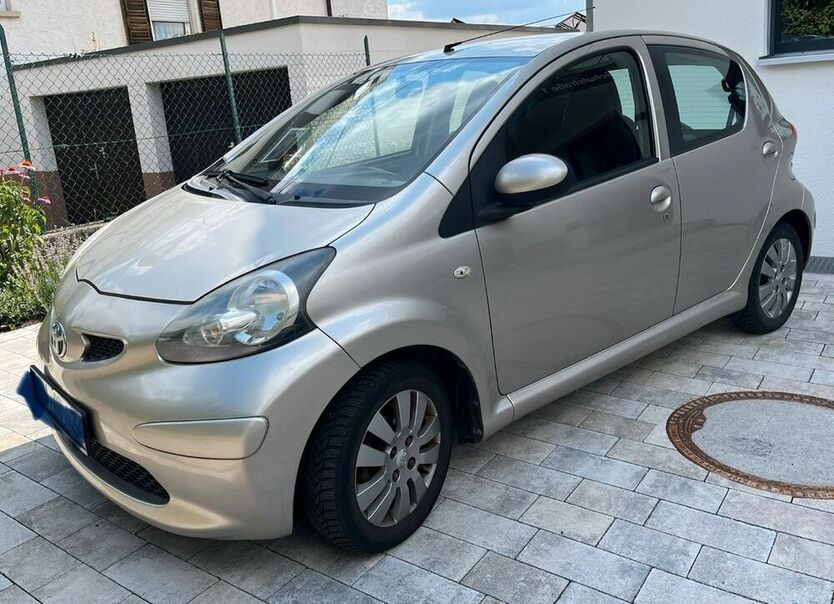 Aygo (X)