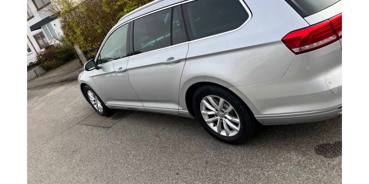 VW Passat Variant 175.685 km 10.900 € Odelzhausen 81373