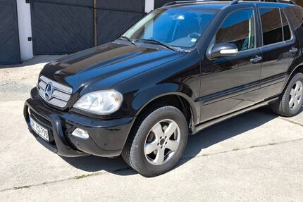 Mercedes-Benz ML 270 311.000 km 4.200 € Aiterhofen 94330