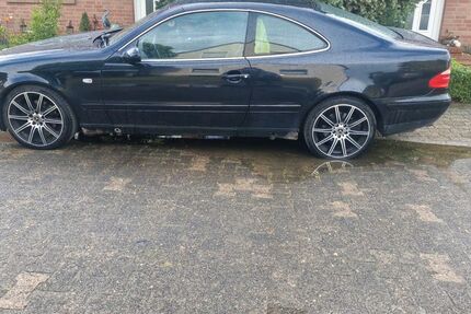 Mercedes-Benz CLK 320 280.000 km 1.100 &euro; Hoya 27318
