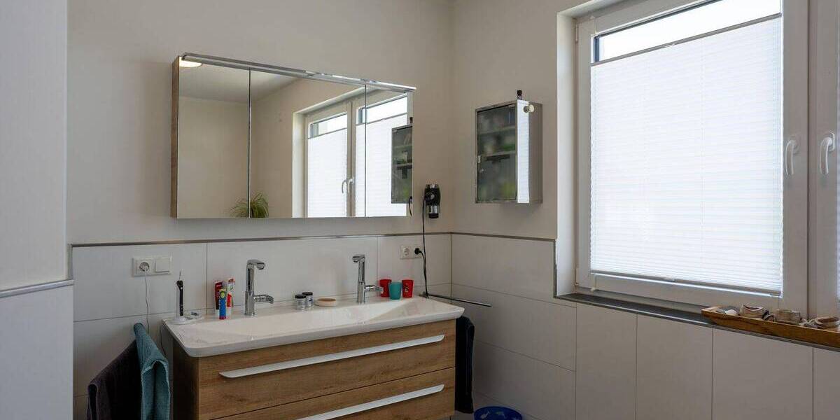 Einfamilienhaus Bad Berleburg - 7 Zimmer, 175 m&sup2;, 685.000&euro; | Angebot:26875321