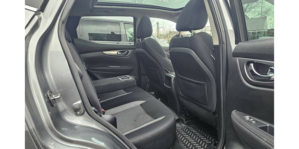 Nissan Qashqai N-Connecta NAVI PANO. Kamera 360° 129.421 km 11.990 &euro; Löhne 32584