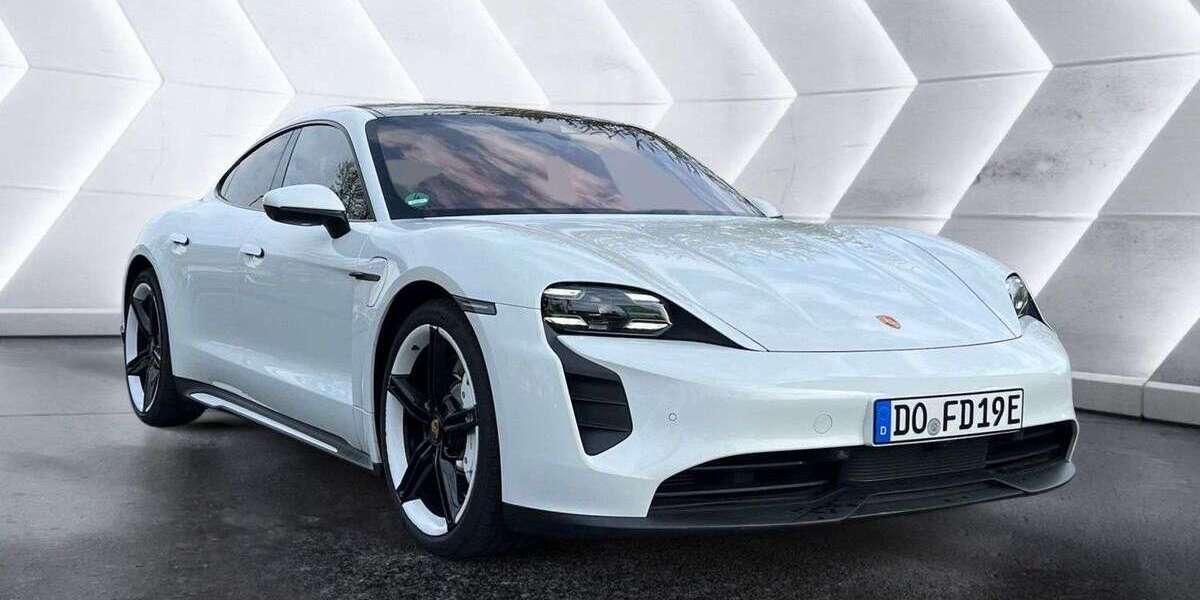 Porsche Taycan 115.215 km 54.980 &euro; Dortmund 44263