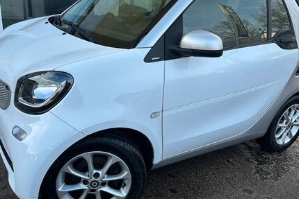 Smart ForTwo 73.000 km 13.290 &euro; Berlin 12524