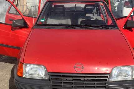 Opel Kadett 149.740 km 2.900 &euro; Müllheim 79379