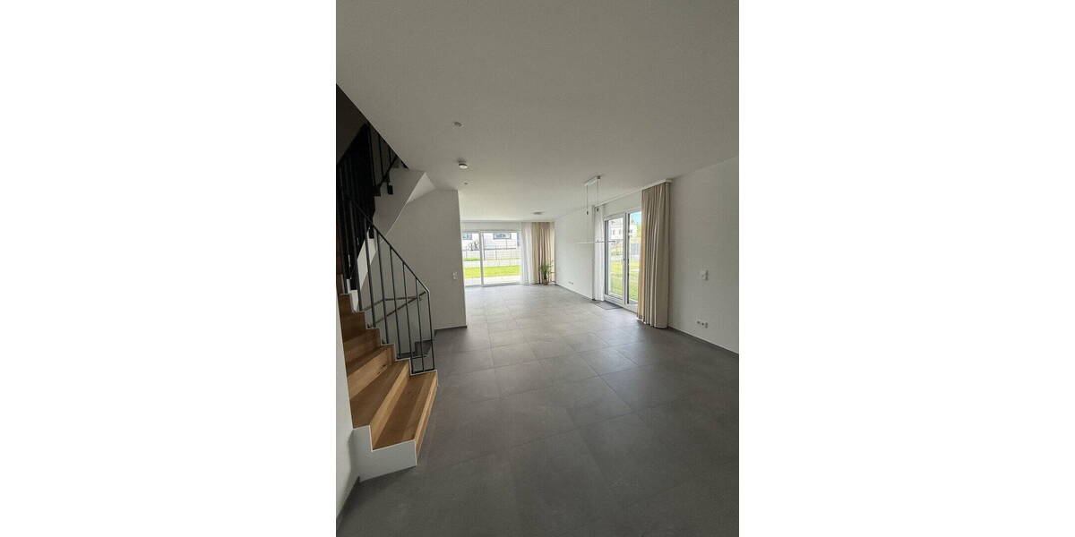 Doppelhaushälfte Bad Homburg Ober-Erlenbach - 6 Zimmer, 185 m&sup2;, 3.850&euro; | Angebot:26483764