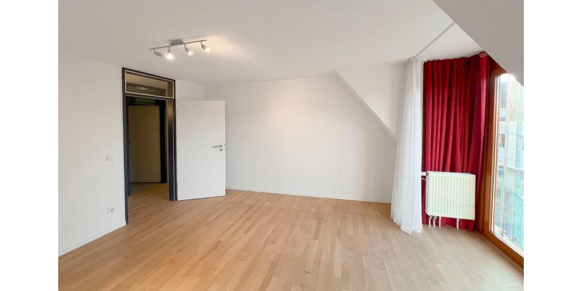Dachgeschoßwohnung Bielefeld Heepen - 3 Zimmer, 114 m&sup2;, 1.254&euro; | Angebot:26332881