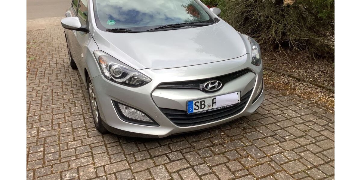 Hyundai i30 129.105 km 5.450 &euro; Püttlingen 66346