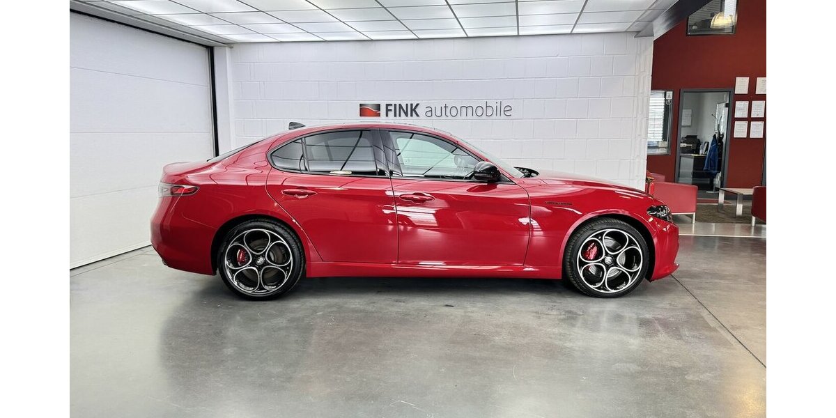 Alfa Romeo Giulia 2.0 Competizione Q4 Turbo Panoramadach 14.303 km 38.460 &euro; Lich 35423