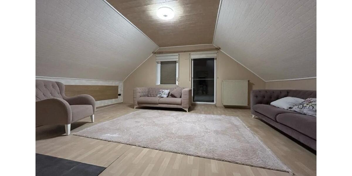 Dachgeschoßwohnung Bad Sobernheim - 3 Zimmer, 90 m&sup2;, 750&euro; | Angebot:25323613