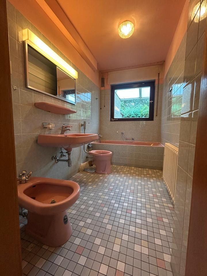 Großzügige Doppelhaushälfte mit Garten, Garage & Ausbaupotenzial