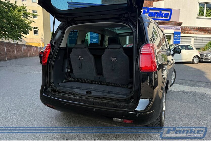 Peugeot 5008 1.6 155 THP Family plus*7Sitz*HUD*Pano*NAV* 143.915 km 7.980 € Berlin 13187