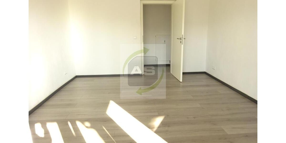Etagenwohnung Meerane - 3 Zimmer, 82 m&sup2;, 610&euro; | Angebot:26247909